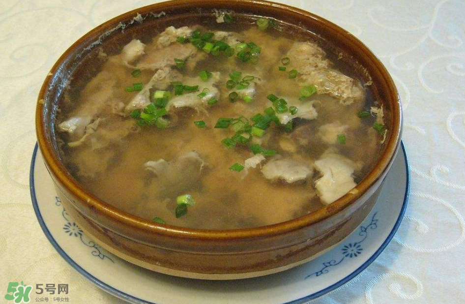 營養(yǎng)在湯里還是肉里？煲湯小訣竅