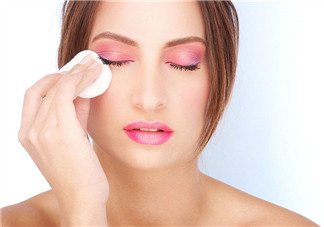 正確卸妝手法你做對(duì)了嗎？錯(cuò)誤卸妝手法須知