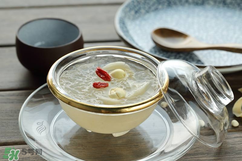 雪蛤和燕窩哪個(gè)好？雪蛤和燕窩的區(qū)別