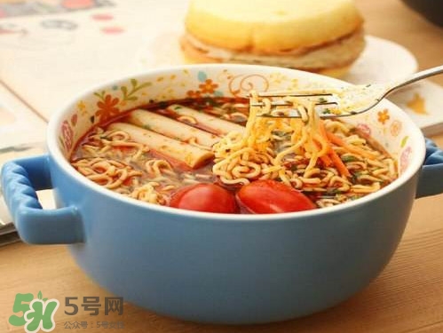方便面致癌嗎？泡面有營養(yǎng)嗎