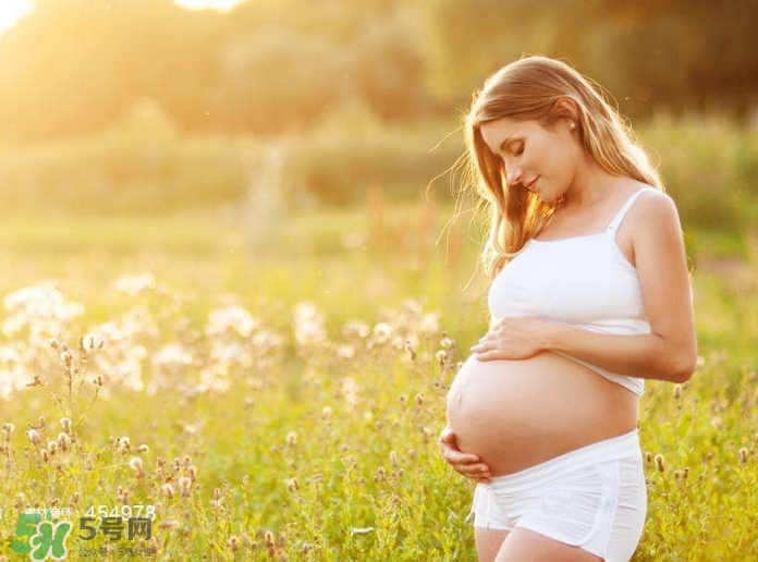 孕婦坐火車需要證明嗎？孕婦坐火車吃什么？