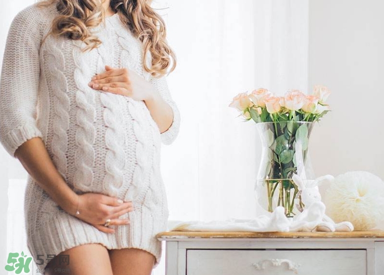 孕婦坐火車需要證明嗎？孕婦坐火車吃什么？