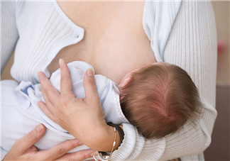 母乳寶寶一天大便幾次正常？母乳寶寶排便情況介紹