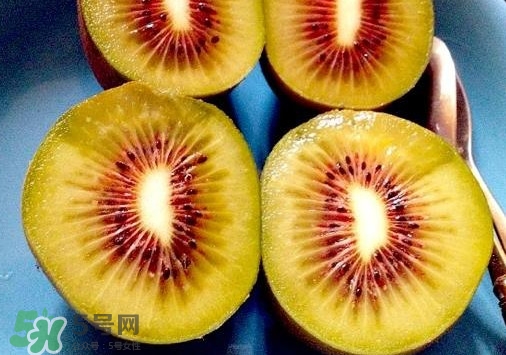 紅心獼猴桃和普通獼猴桃有什么區(qū)別？紅心獼猴桃的功效與作用