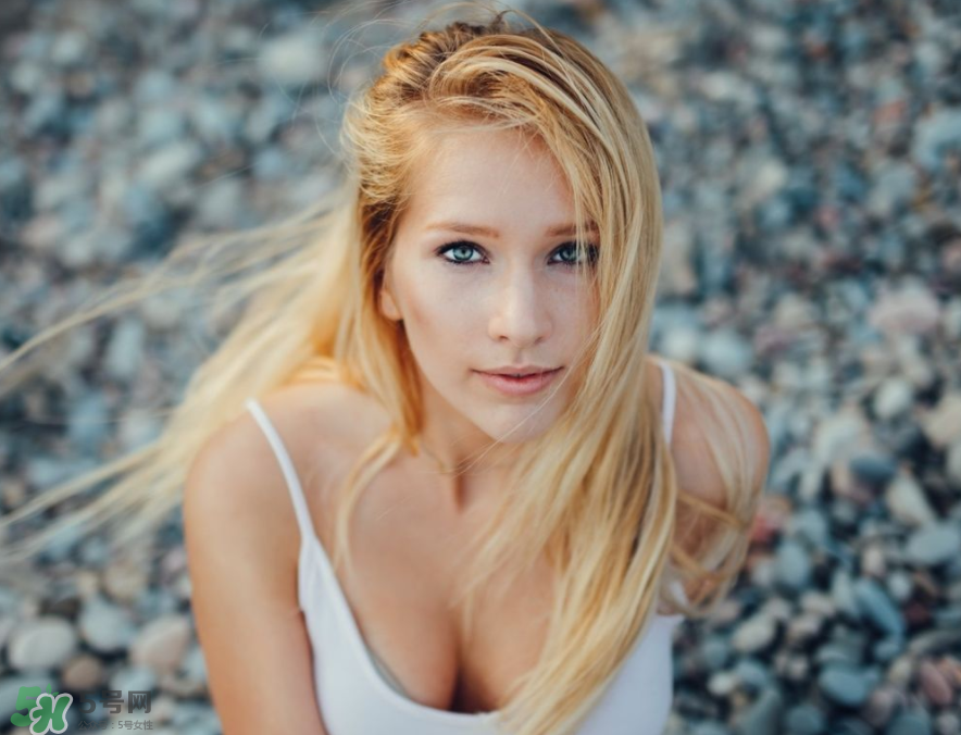 乳腺炎是熱敷還是冷敷？乳腺炎應(yīng)該熱敷還是冷敷？