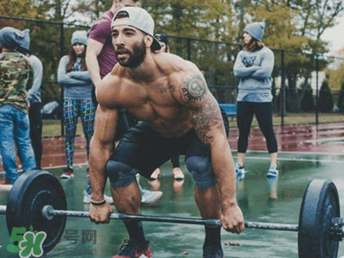 杠鈴劃船腰疼是什么原因？杠鈴劃船動(dòng)作要領(lǐng)