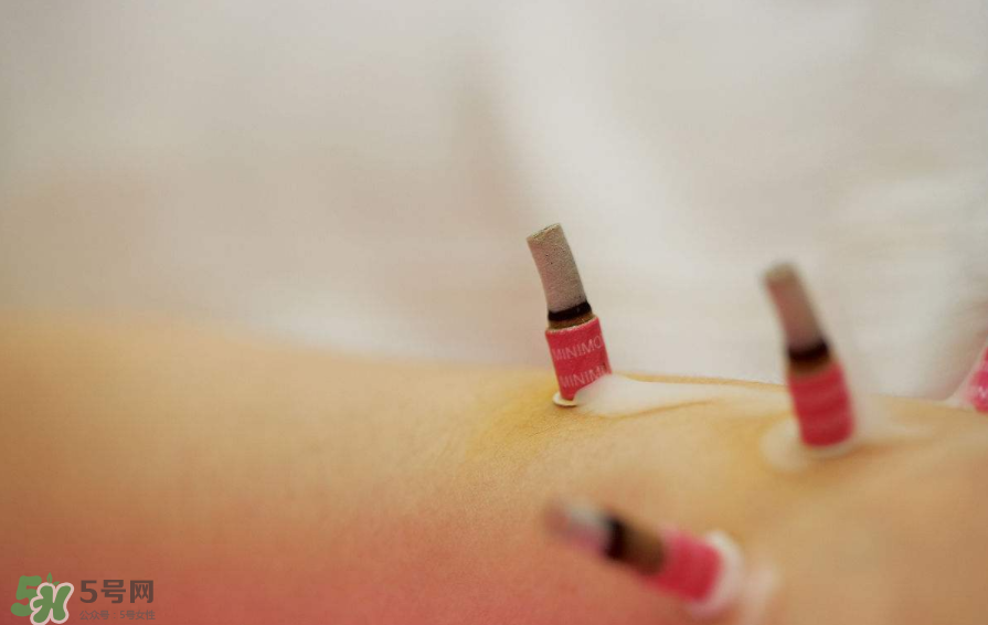 艾灸的時間多少為宜？艾灸后皮膚發(fā)癢是為什么？