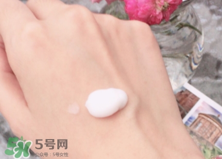 護(hù)發(fā)素可以抹在頭皮上嗎？