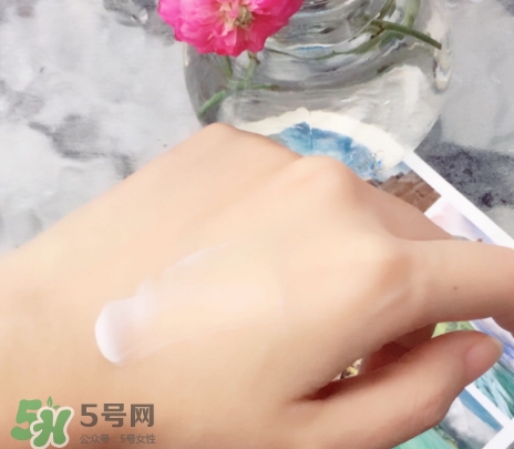 護(hù)發(fā)素可以抹在頭皮上嗎？