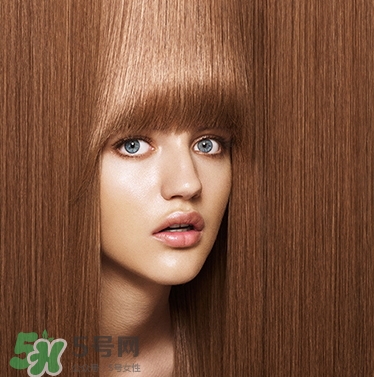 護(hù)發(fā)素能軟化頭發(fā)嗎？護(hù)發(fā)素能讓頭發(fā)變軟嗎？