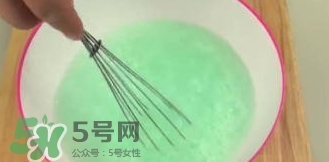 護發(fā)素能當柔順劑嗎？護發(fā)素當柔順劑好不好