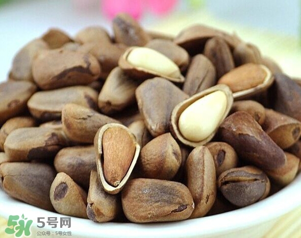 松籽什么季節(jié)采摘？吃松籽有什么好處？