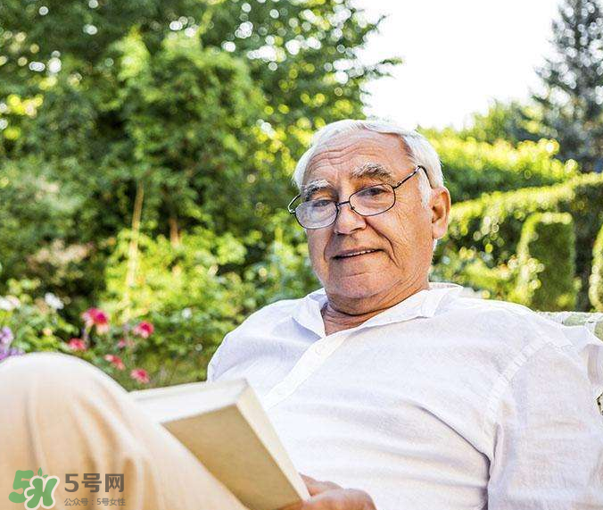 腦血栓要注意些什么？腦血栓要怎么治療？