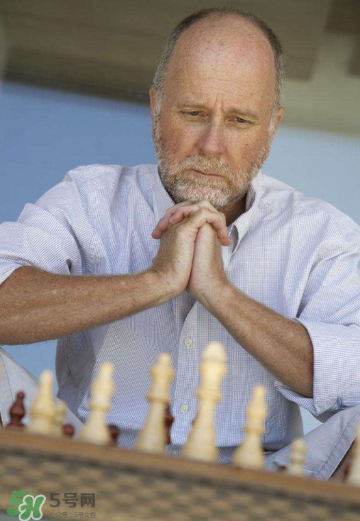 腦血栓可以吃海鮮嗎？腦血栓能吃核桃嗎？