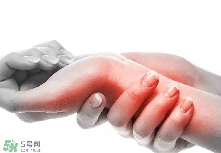 風(fēng)濕是痛風(fēng)嗎？風(fēng)濕跟痛風(fēng)有什么區(qū)別？