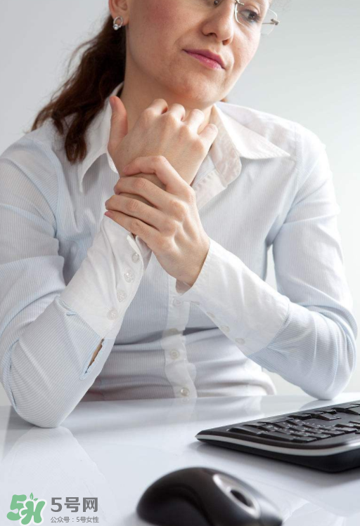 風(fēng)濕要怎么調(diào)理？風(fēng)濕要吃什么食物調(diào)養(yǎng)？