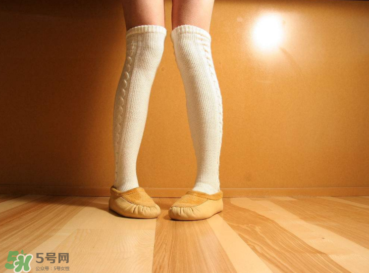 風(fēng)濕會(huì)引起發(fā)燒嗎？風(fēng)濕會(huì)引起胎停嗎？