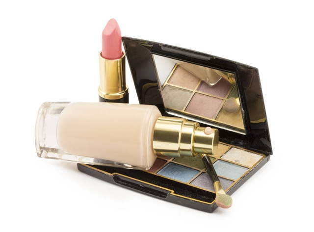 粉底液和散粉的區(qū)別 粉底液和散粉一起用嗎 粉底液和散粉的區(qū)別 粉底液和散粉一起用嗎