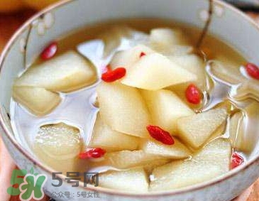 什么食物潤肺止咳？潤肺止咳湯的做法大全 