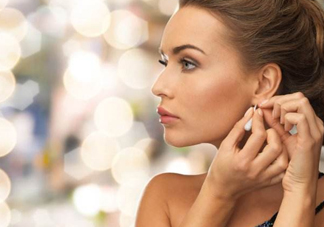 耳洞打什么位置好看？打耳洞痛不痛？