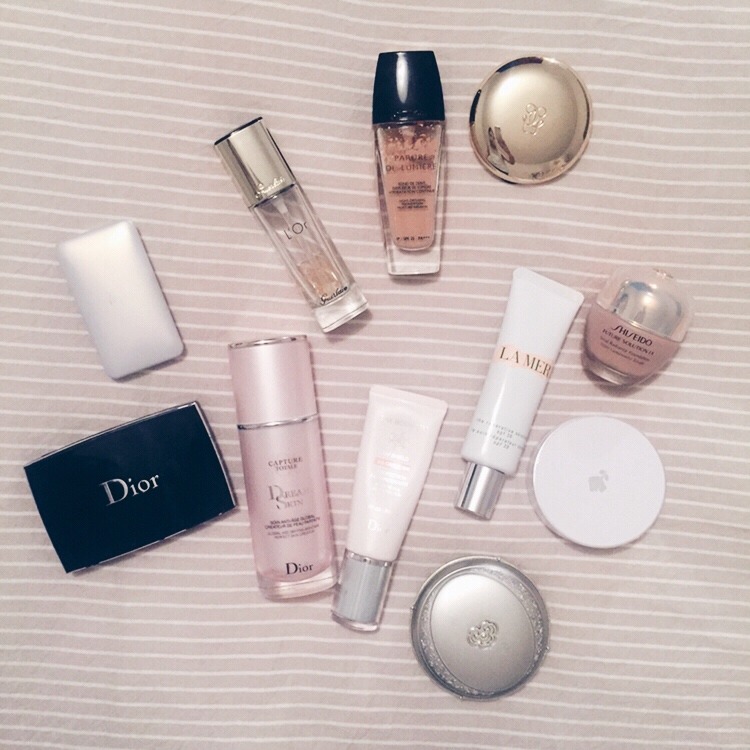 粉底液和隔離霜的區(qū)別 隔離霜和粉底液的區(qū)別 粉底液和隔離霜的區(qū)別 隔離霜和粉底液的區(qū)別