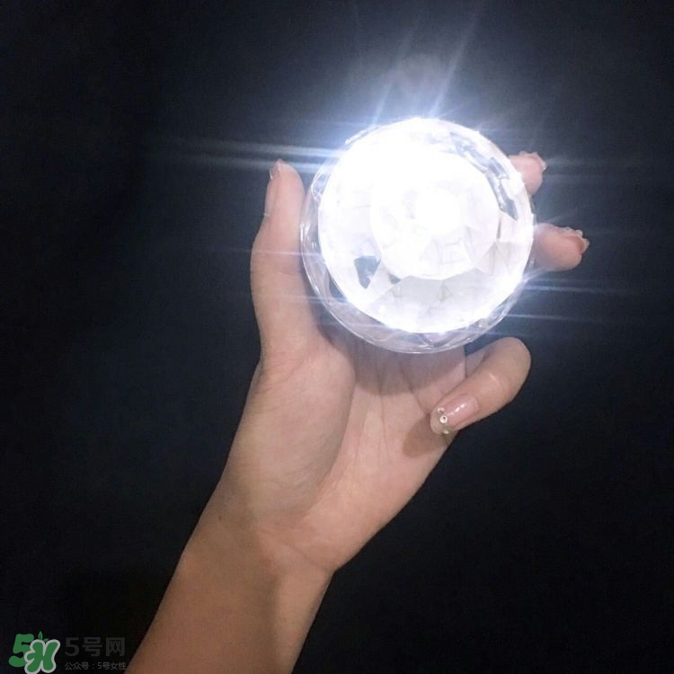 粉底液和素顏霜哪個(gè)好 素顏霜和粉底液的區(qū)別 粉底液和素顏霜哪個(gè)好 素顏霜和粉底液的區(qū)別