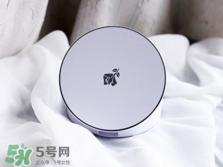 粉底液和cc霜同時(shí)用嗎 粉底液和cc霜的先后順序 粉底液和cc霜同時(shí)用嗎 粉底液和cc霜的先后順序