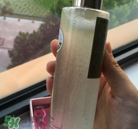 香邂格蕾古法凝光醋萃爽膚水怎么用？