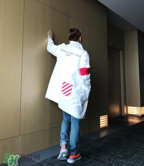 424的袖標(biāo)怎么固定？424袖標(biāo)能拆嗎？