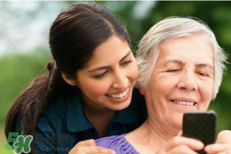 中秋節(jié)送什么禮給親戚？中秋節(jié)除了送月餅還能送什么？