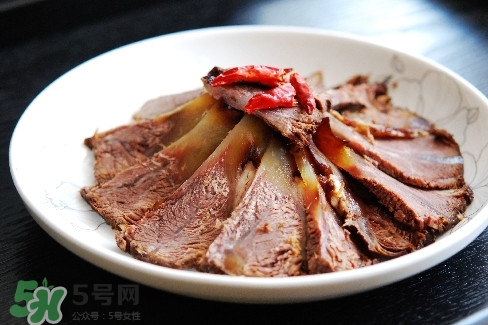 牛腱子肉是哪個部位？醬牛肉都要用什么材料