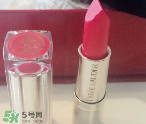 雅詩(shī)蘭黛戀愛唇膏怎么打開？雅詩(shī)蘭黛戀愛唇膏怎么用