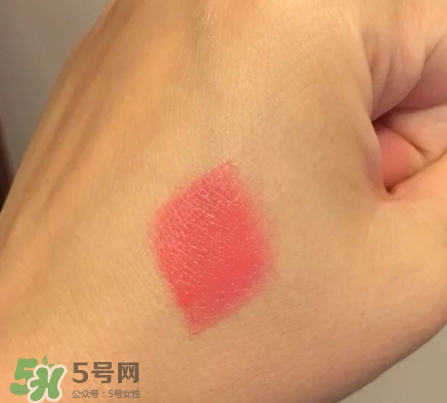 雅詩(shī)蘭黛戀愛唇膏怎么打開？雅詩(shī)蘭黛戀愛唇膏怎么用