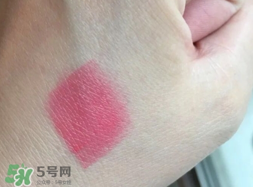 雅詩(shī)蘭黛戀愛唇膏怎么打開？雅詩(shī)蘭黛戀愛唇膏怎么用