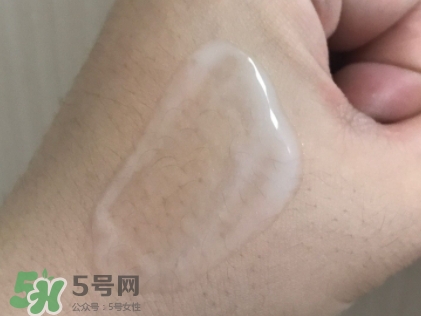 olay臻粹系列小臉精華多少錢？olay小臉精華適合年齡