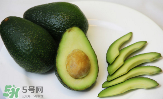 寶寶吃牛油果的好處？寶寶吃牛油果多少合適？