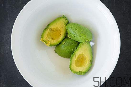 牛油果和香蕉一起能多吃嗎？牛油果挑什么樣的好？