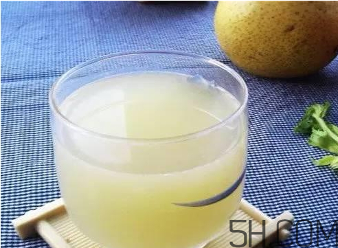 雪梨能和牛奶一起吃嗎？雪梨可以和牛奶榨汁嗎？