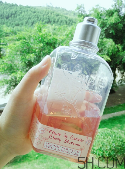 歐舒丹甜蜜櫻花沐浴啫喱怎么樣？好用嗎？