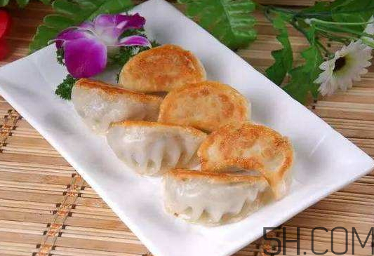 煎餃怎么做不粘鍋？煎餃粘鍋怎么辦？