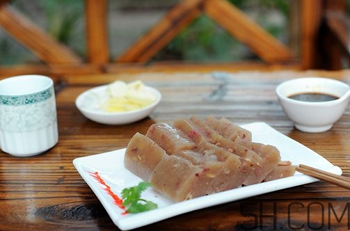 燜子和涼粉的區(qū)別 驢肉火燒燜子的做法 燜子和涼粉的區(qū)別 驢肉火燒燜子的做法