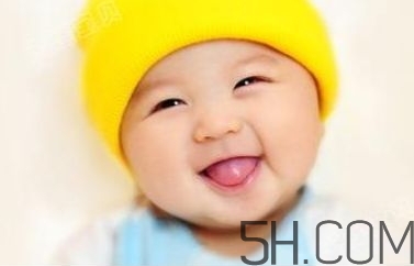 如何給寶寶斷奶？寶媽有妙招