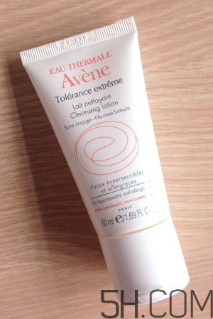 雅漾舒緩特護(hù)潔面乳怎么樣？好用嗎？