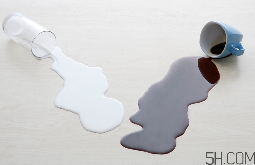 純牛奶好還是早餐奶好？純牛奶和早餐奶有什么區(qū)別