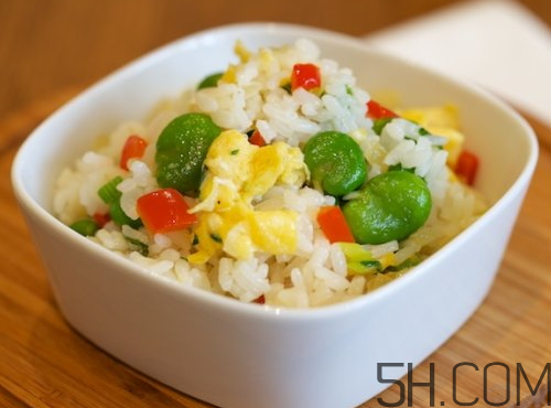 蛋炒飯可以放洋蔥嗎？蛋炒飯放洋蔥好吃嗎？