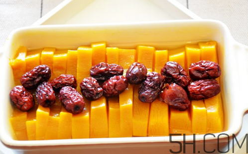 南瓜和桃子一起能長(zhǎng)期吃嗎？吃南瓜皮膚變黃怎么辦？