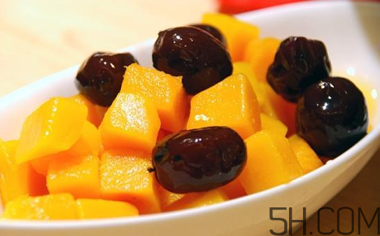 南瓜和桃子一起能長(zhǎng)期吃嗎？吃南瓜皮膚變黃怎么辦？