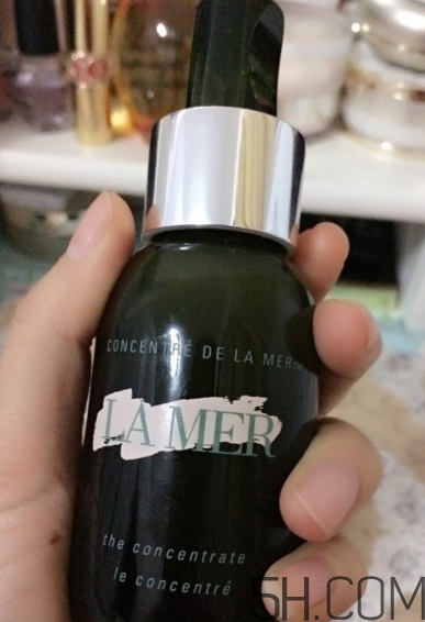 海藍之謎濃縮修護精華露怎么用？使用方法