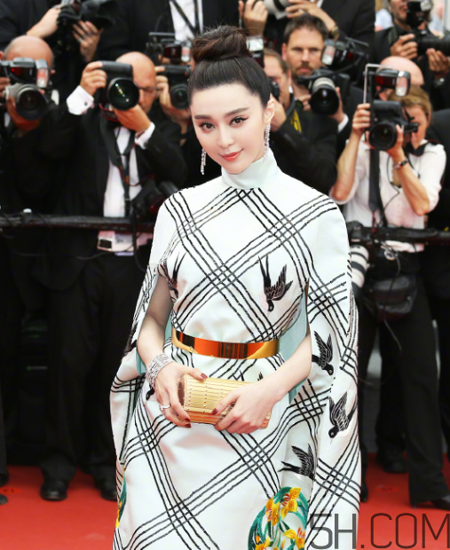 豐唇多少錢？豐唇疼嗎？