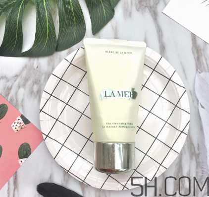 海藍(lán)之謎璀璨凈透潔面泡沫怎么用？使用方法